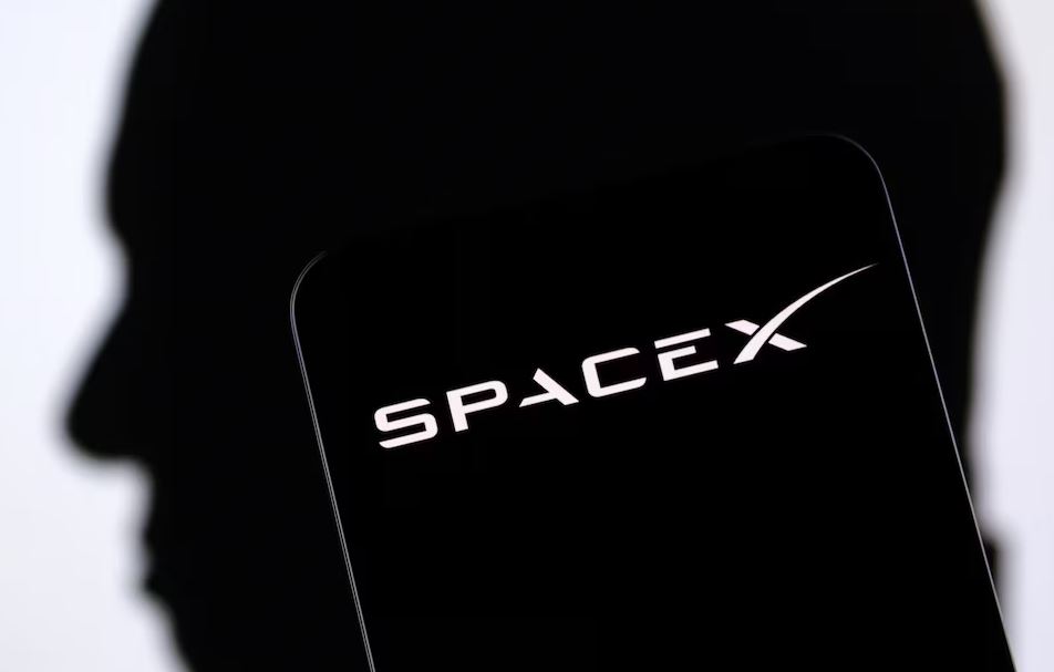 SpaceX: H Ρωσία απειλεί να καταρρίψει τους κατασκοπευτικούς δορυφόρους του Έλον Μασκ
