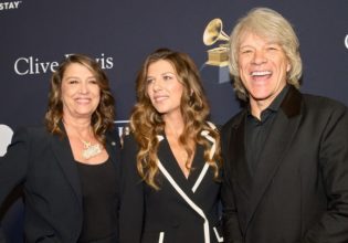 Ρεκόρ Γκίνες: Δύο γυναίκες προσπαθούν να διανύσουν 804 χλμ με παιδικά αυτοκίνητα