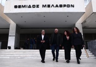 Κουτσούμπας: Κατέθεσε στην εισαγγελέα του Αρείου Πάγου το πόρισμα του ΚΚΕ για τα Τέμπη