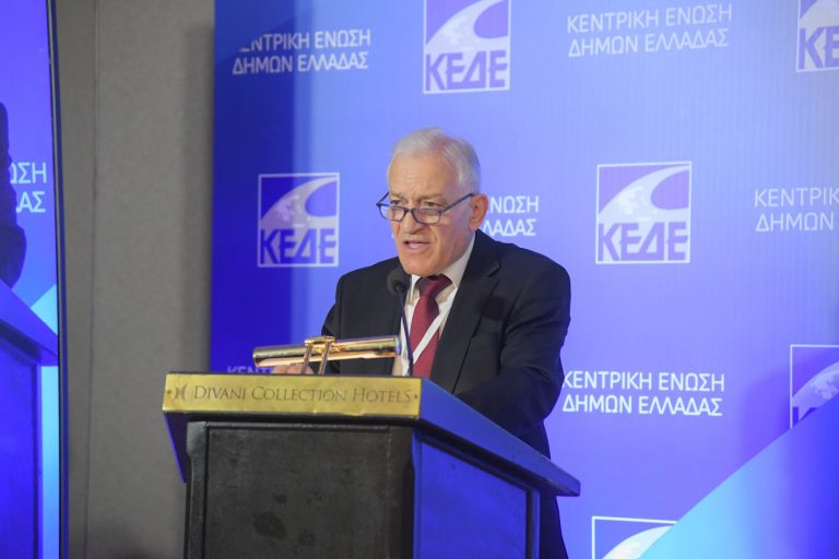 Θριαμβευτική επανεκλογή Λ. Κυρίζογλου στην προεδρεία της ΚΕΔΕ