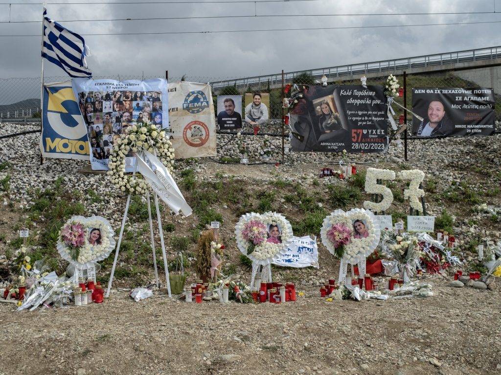 «Δεχόμαστε πόλεμο γιατί ψάχνουμε την αλήθεια για τα Τέμπη», λέει στο in ο αδελφός του θύματος Βάιου Βλάχου