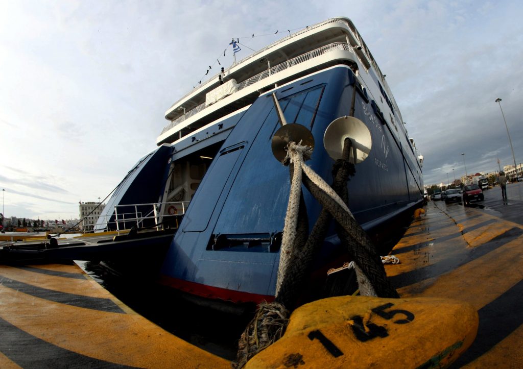 Πειραιάς: Πλοίο με 453 επιβάτες επέστρεψε εκτάκτως στο λιμάνι – Τι συνέβη