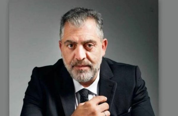 «Η Γη της Ελιάς»: Ο Δημοσθένης και η Ασπασία αποκαλύπτουν όσα συμβαίνουν πίσω από τις κάμερες