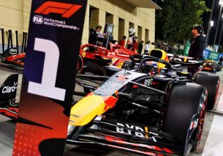 Ο Φερστάπεν πήρε την pole position στο Grand Prix του Μπαχρέιν (pic)