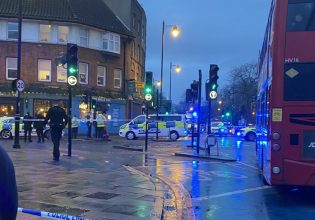 Συναγερμός στο Λονδίνο: Ένοπλος άνοιξε πυρ – Τρεις τραυματίες