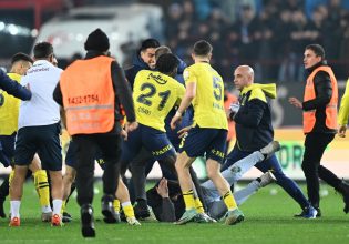 Χαμός: Οπαδοί της Τράμπζονσπορ επιτέθηκαν στους παίκτες της Φενερμπαχτσέ (pics+vids)