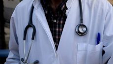 Δυτική Ελλάδα: Συνελήφθη γιατρός που χορηγούσε ψευδείς ιατρικές βεβαιώσεις σε αλλοδαπούς