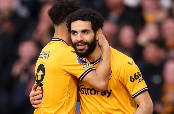 Αγχωτική νίκη για την Γουλβς (2-1), έσωσε τον βαθμό η Μπόρνμουθ (2-2)