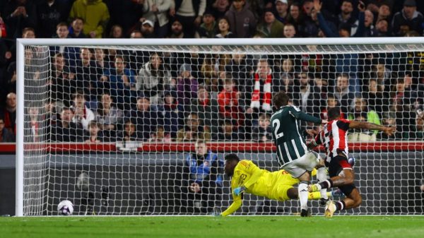 Μπρέντφορντ – Μάντσεστερ Γιουνάιτεντ 1-1: Επεισοδιακό φινάλε με την μπίλια στο Χ