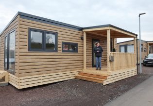 Mπορούν τα μικροσκοπικά σπιτία να λύσουν το κοινωνικό πρόβλημα της αστεγίας;