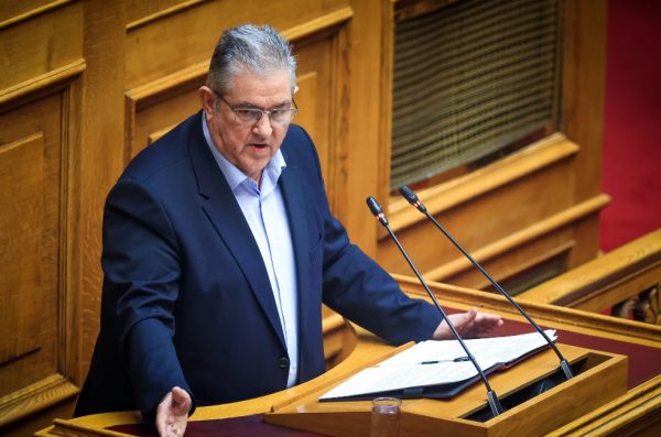 Κουτσούμπας για «sugar daddies»: Τους αλητήριους εμπόρους λευκής σαρκός καταγγείλαμε, όχι τις γυναίκες-θύματα