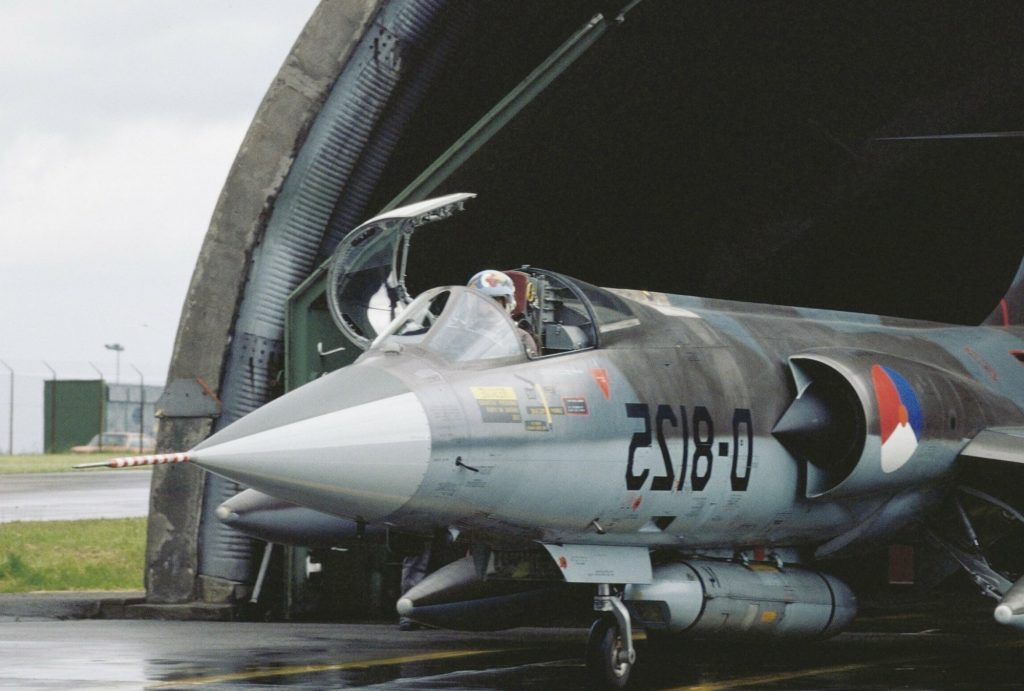 Ο πιλότος του F-16 γλύτωσε – Με ποιο μαχητικό κινδύνευσαν χιλιάδες πιλότοι παγκοσμίως