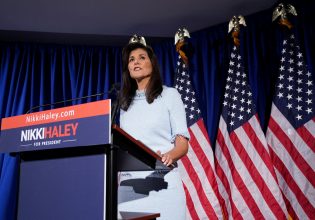 ΗΠΑ: Αποσύρεται από την κούρσα των Ρεπουμπλικανών η Νίκι Χέιλι