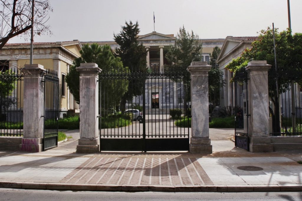 Πολυτεχνείο: Ανοιχτή από σήμερα για το κοινό η ιστορική πύλη στην Πατησίων