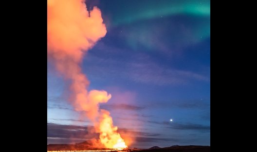 Ισλανδία: Όταν το Βόρειο Σέλας συναντά τη λάβα - Απόκοσμες εικόνες