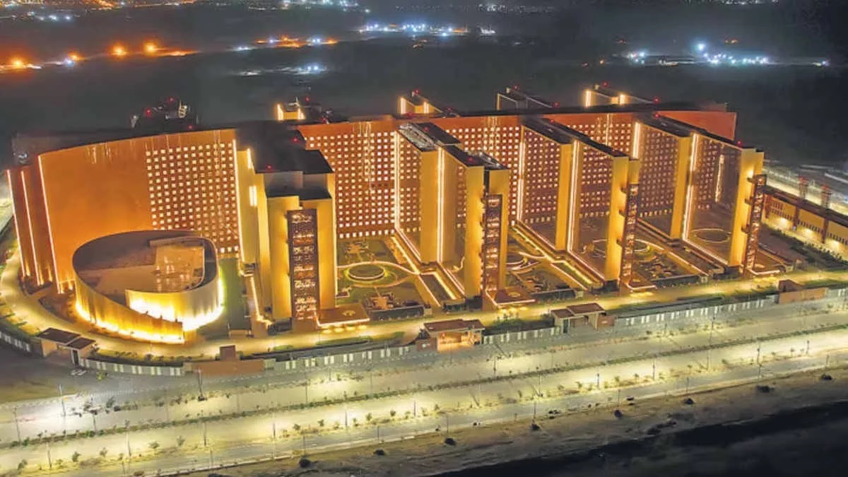 Ινδία: Αυτό είναι το νέο μεγαλύτερο κτήριο γραφείων στον κόσμο - Ξεπέρασε το Πεντάγωνο