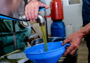 Στα ύψη η τιμή του ελαιόλαδου – «Η χρονιά που θα ακολουθήσει δεν φαίνεται ιδιαίτερα αισιόδοξη»