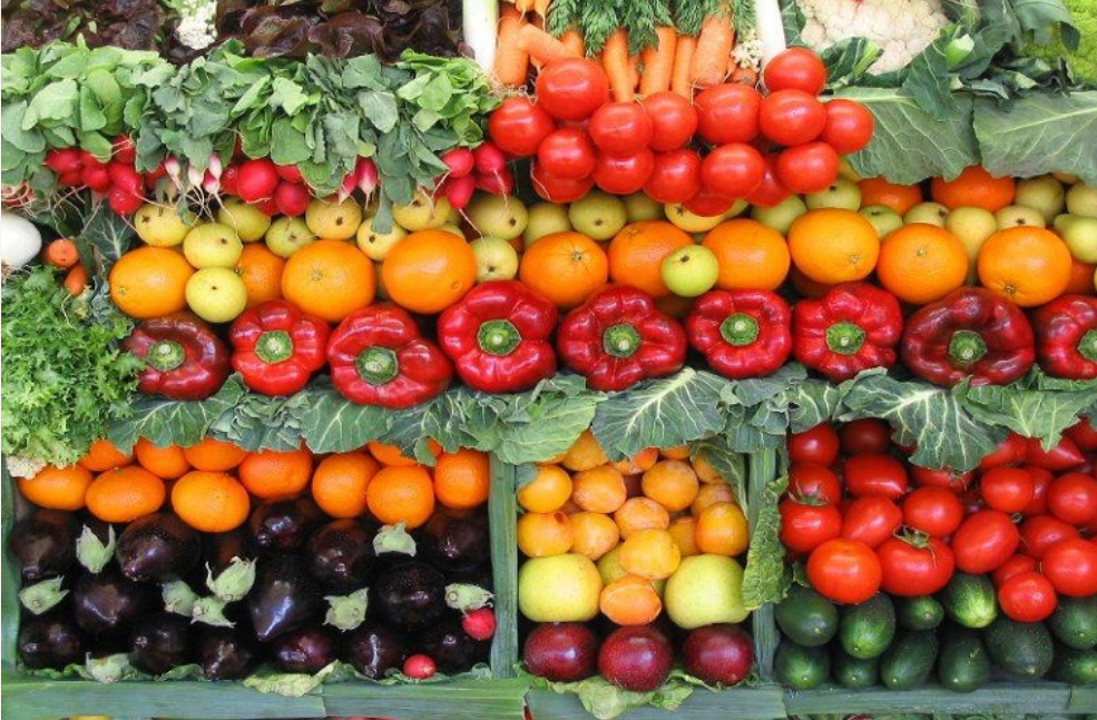 A maximum of 300% on the prices of fruits and vegetables