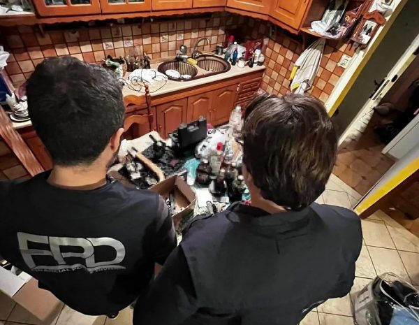 Κύκλωμα διακινούσε αναβολικά, φαρμακευτικά σκευάσματα και κάνναβη – Βρέθηκαν χιλιάδες χάπια