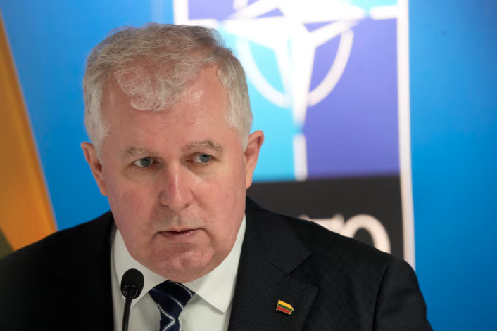 Λιθουανία: Παραιτήθηκε ο υπουργός Αμυνας Αρβίντας Ανουσάουσκας