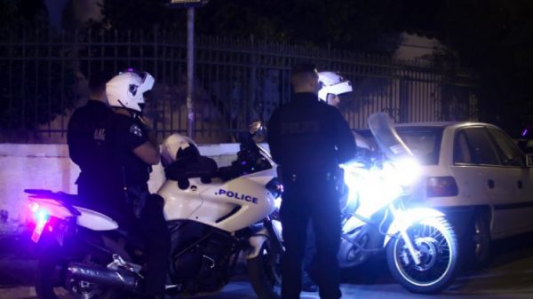 Κόρινθος: Νέο επεισόδιο με Ρομά έξω από το νοσοκομείο – Επιτέθηκαν σε αστυνομικούς