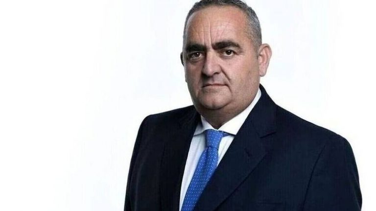 Κάτω τα χέρια από τον εκλεγμένο δήμαρχο της Χιμάρας