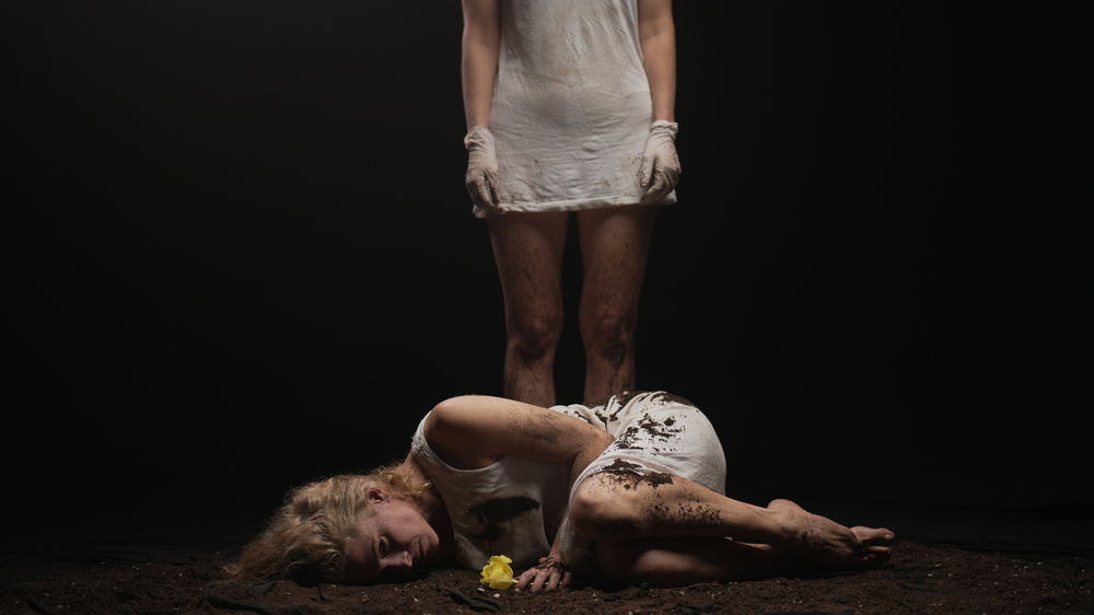 «Το σώμα της γυναίκας ως πεδίο μάχης», μια διαφορετική παράσταση στο Θέατρο Χώρος