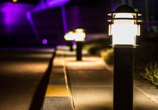 Εγκεφαλικό επεισόδιο: Μελέτη εντοπίζει σύνδεση με τη φωτορύπανση