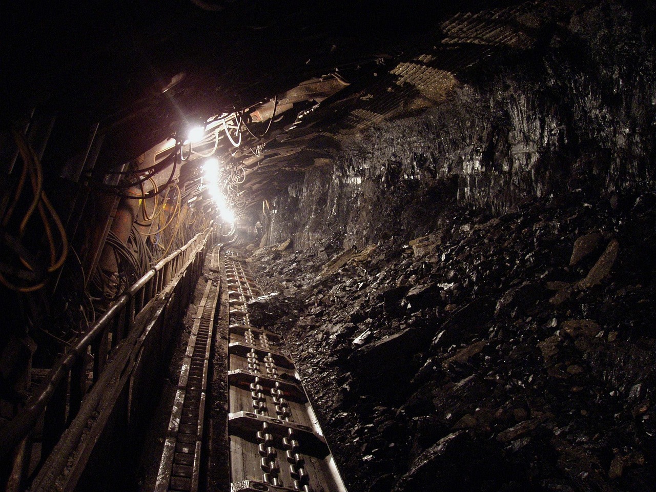 Ρωσία: Παγιδευμένοι δεκατρείς εργάτες σε χρυσωρυχείο μετά από κατολίσθηση - Σε εξέλιξη επιχείρηση διάσωσης