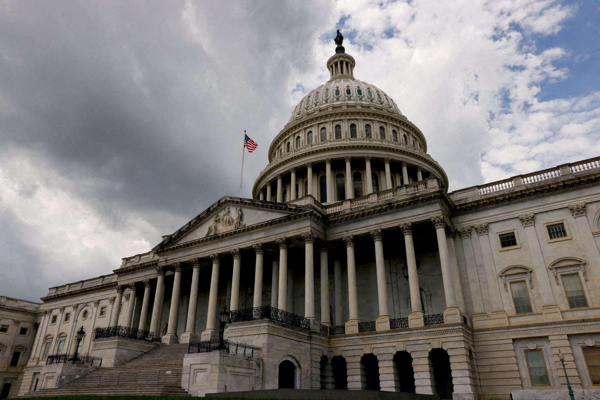 ΗΠΑ: Η Γερουσία απέτρεψε στο παρά πέντε την παράλυση του ομοσπονδιακού κρατικού μηχανισμού