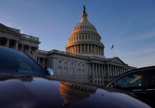 ΗΠΑ: Επετεύχθη συμφωνία λίγα λεπτά πριν την παράλυση του ομοσπονδιακού κράτους