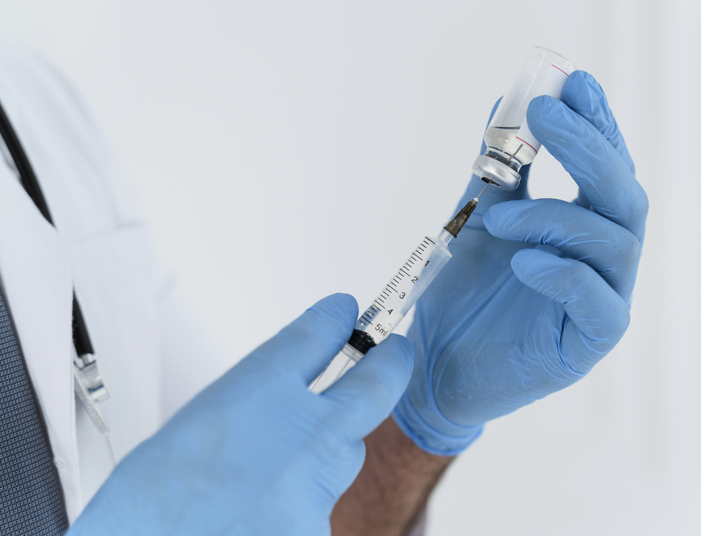 Τσιόδρας: Κίνδυνος δημόσιας υγείας από την αμφισβήτηση των εμβολίων