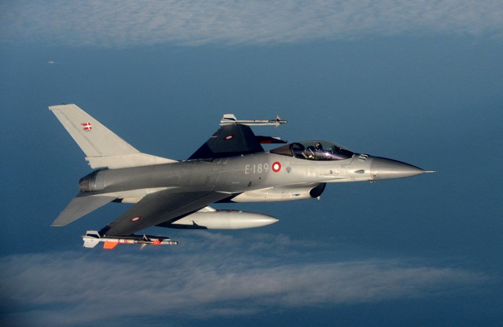 Αργεντινή: Επιστρέφει στο «πλευρό της Δύσης» και αγοράζει 24 F-16 από τη Δανία
