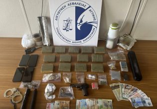 Περιστέρι: Χειροπέδες σε τρία άτομα για διακίνηση ναρκωτικών – Πάνω από τρία κιλά ηρωίνης κατασχέθηκαν