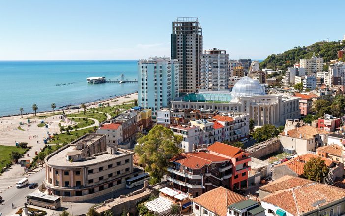 Η Αλβανία κερδίζει Σέρβους τουρίστες από την Ελλάδα