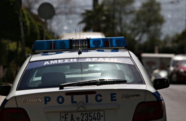 Αιγάλεω: Ένοπλη ληστεία σε σούπερ μάρκετ – Ανθρωποκυνηγητό της ΕΛ.ΑΣ. για τον εντοπισμό του δράστη