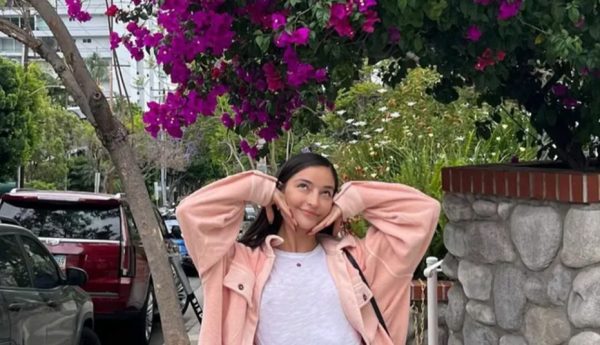 Αγώνας για την πορνοστάρ Emily Willis