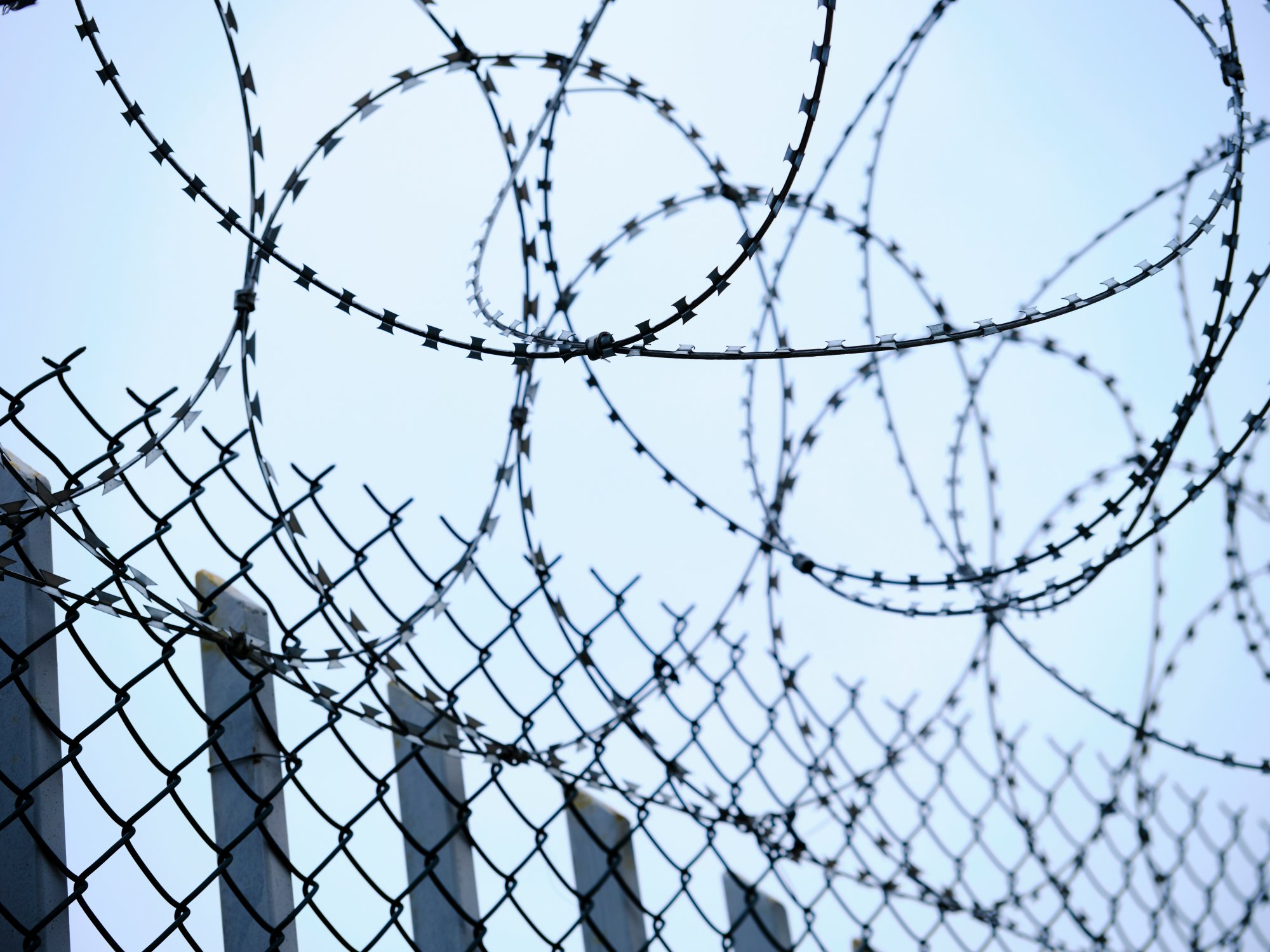 Οι φράχτες «είναι η επιτομή της αποτυχίας των μεταναστευτικών πολιτικών στον 21ο αιώνα»