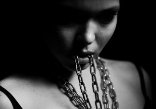 Πληγή στα ανθρώπινα δικαιώματα το trafficking – 28 εκατ. παγιδευμένοι στον εφιάλτη της σεξουαλικής εκμετάλλευσης