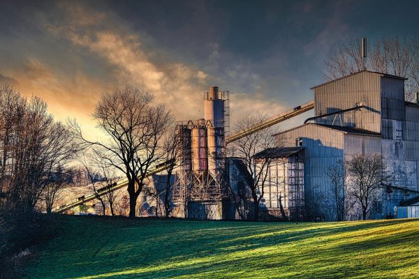 Ο ξαφνικός θάνατος της «Γιούλα» και τα εργοστάσια που είχαν δεύτερη ευκαιρία