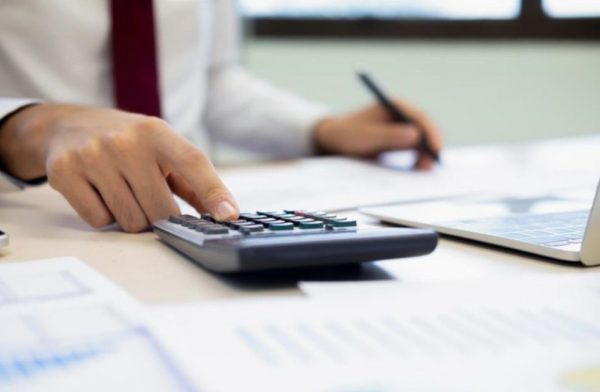 Τέλος οι φορολογικές δηλώσεις για 1 εκατ. μισθωτούς και συνταξιούχους – Ποιους αφορά