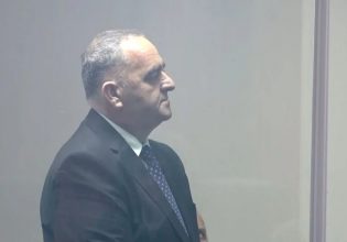 Φρέντι Μπελέρης: Καταδικάστηκε σε δύο χρόνια φυλάκιση για απόπειρα εξαγοράς ψήφων