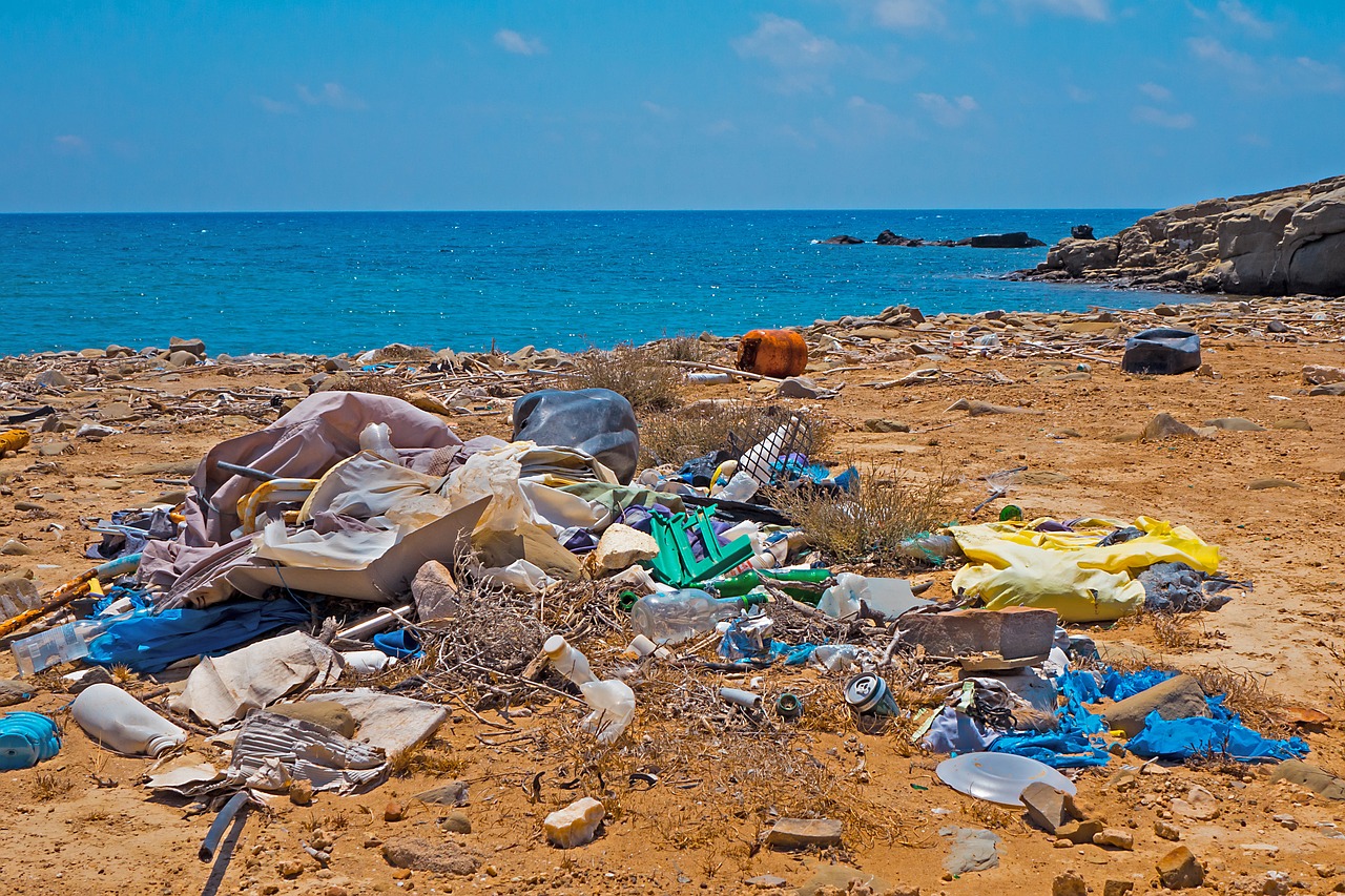 Πλαστική ρύπανση: Πολυμερή από φύκη δεν επιβαρύνουν το περιβάλλον και την υγεία