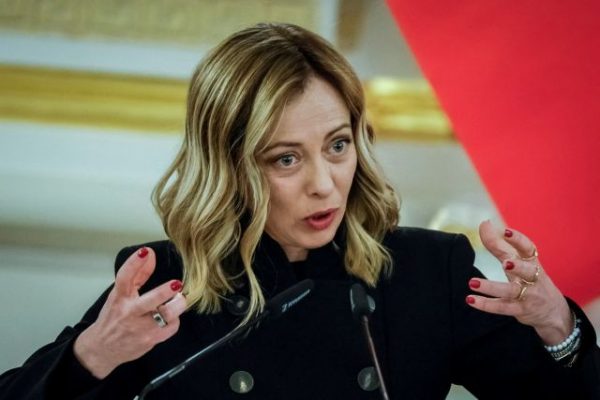 Ουκρανία: Κατά της αποστολής στο έδαφός της στρατιωτών της ΕΕ τάσσεται η Μελόνι