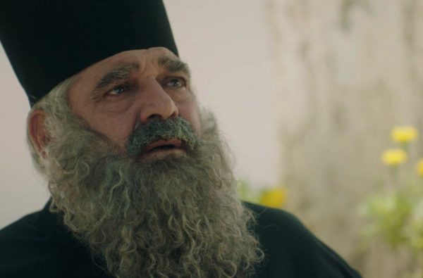 Γιώργος Σουξές: Ο «παπα-Γρηγόρης» από το «Ναυάγιο» αποκαλύπτει τις εξελίξεις της σειράς