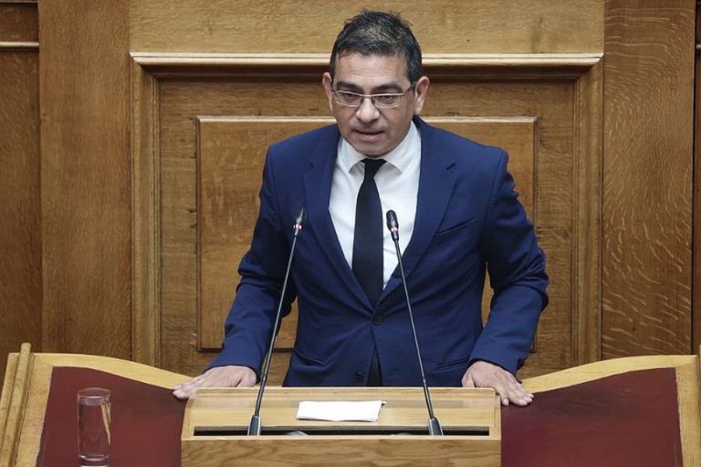Γιώργος Σταμάτης: Αν ήμουν στη θέση του Καραμανλή μπορεί να αυτοκτονούσα, αλλά…