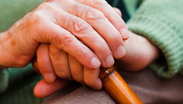 Έβρος: Σπείρα εξαπατούσε ηλικιωμένες με δήθεν χειρουργεία συγγενών τους – Εξιχνιάστηκαν δύο υποθέσεις