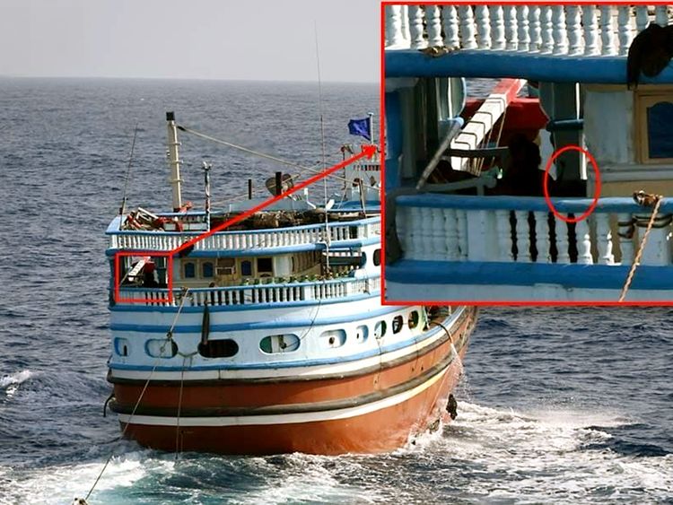 Ινδία: Το Πολεμικό Ναυτικό της αναχαιτίζει αλιευτικό υπό σημαία Ιράν που καταλήφθηκε από σομαλούς πειρατές