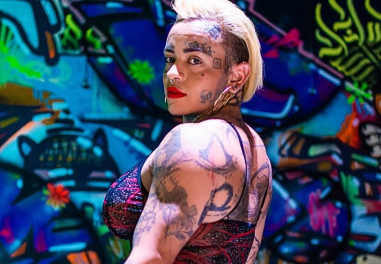 Μυστήριο με τον θάνατο γνωστής influencer και αρσιβαρίστριας – Τι ερευνά η αστυνομία 