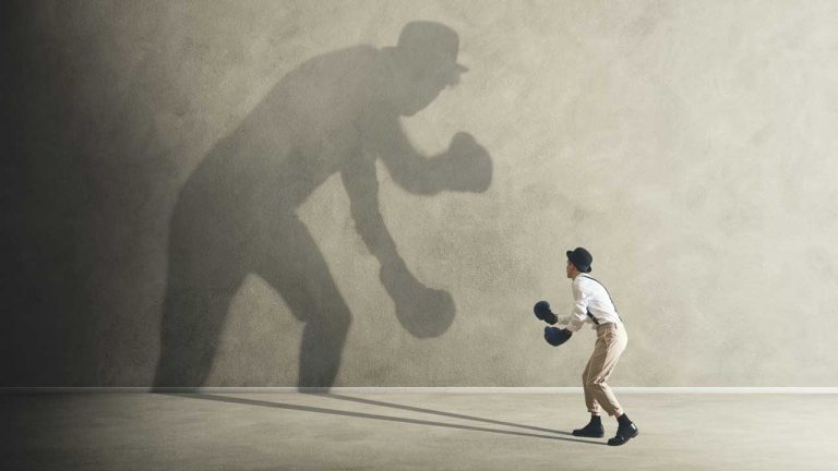 Τους εχθρούς τους δείχνει συνήθως ο καθρέφτης